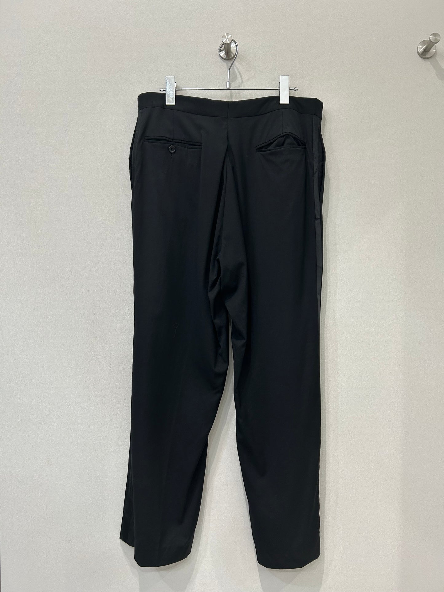 Used 2Tuck sideline slacks