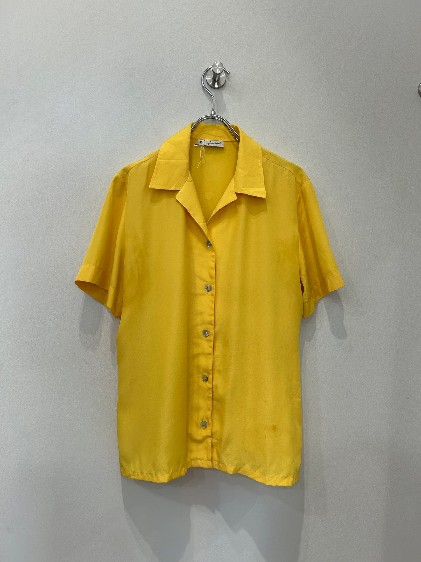 Vintage shell button open collar shirt