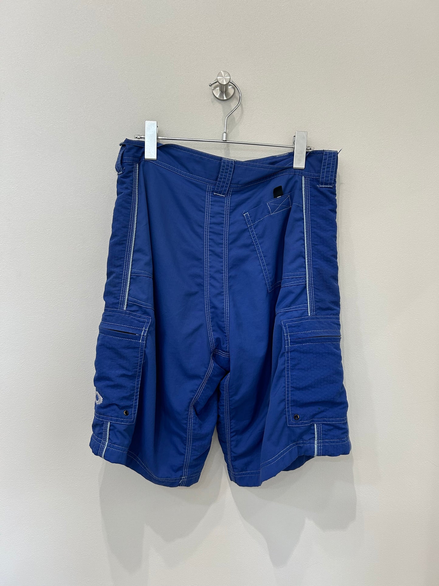 90's Oakley beehive design shorts