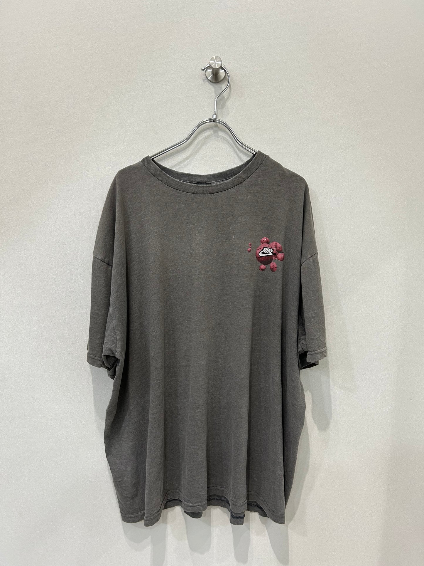 90's NIKE graphic logo print tee