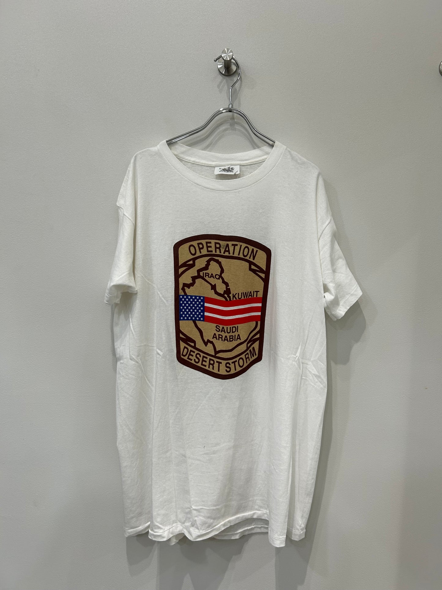 Vintage US ARMY Gulf war print tee